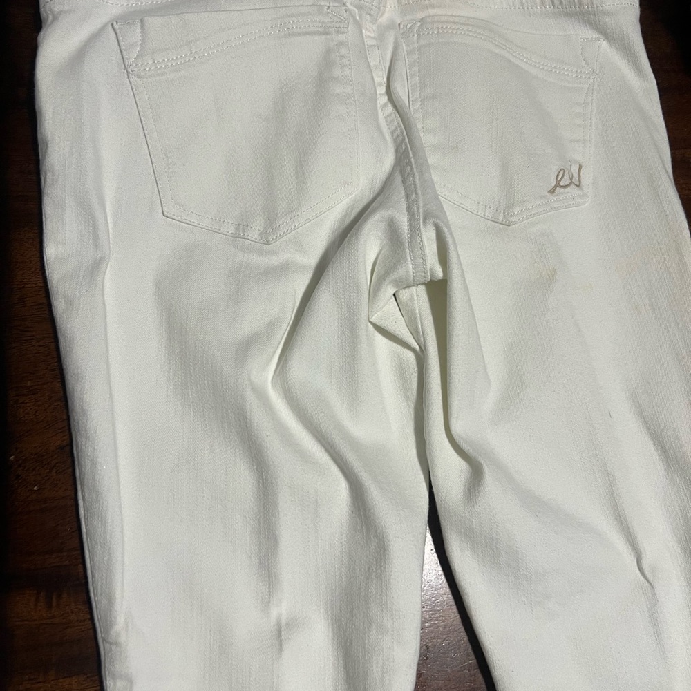 White ankle jeans with zipper at bottom size 8r